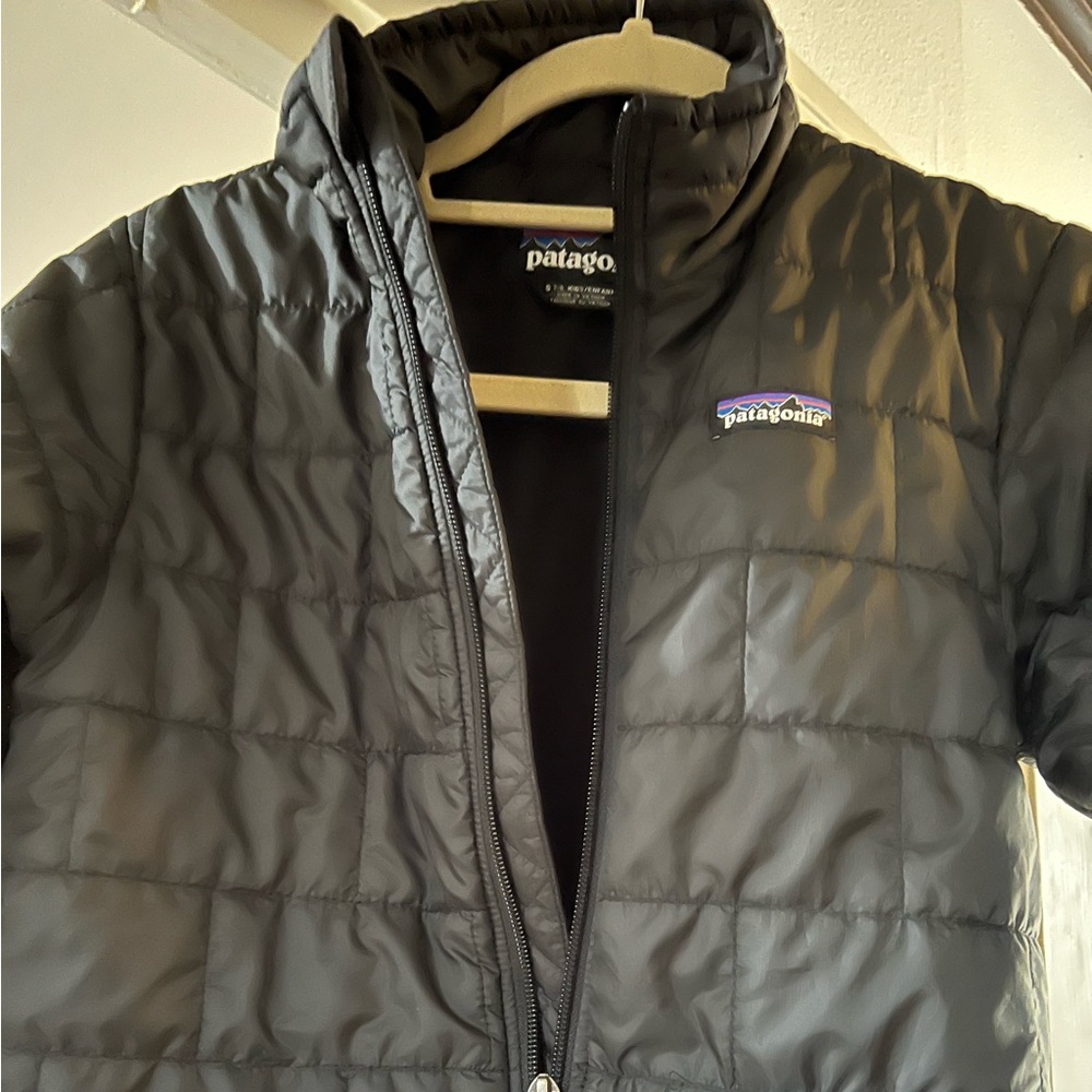 Patagonia kids jacket puffer style 7-8